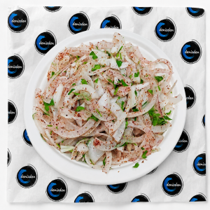 Sumaklı Soğan Salatası